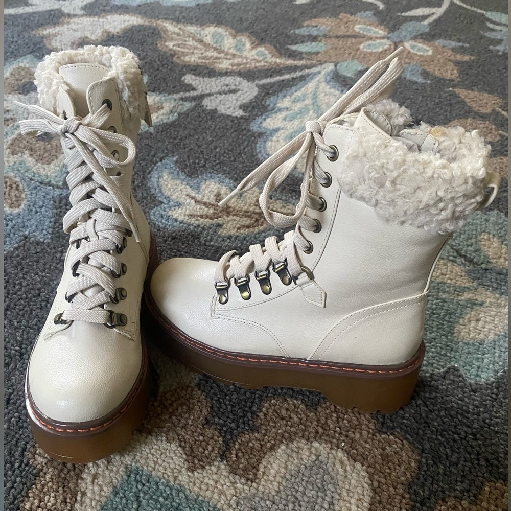 COPY - Circus by Sam Edelman